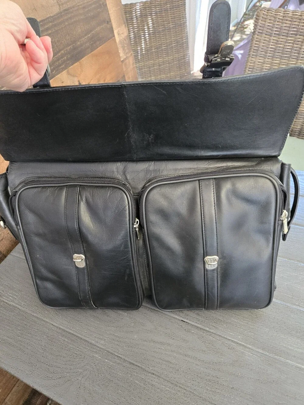 The Clava 049BLK Premium Handcrafted Top-Grain Black Leather Business Bag